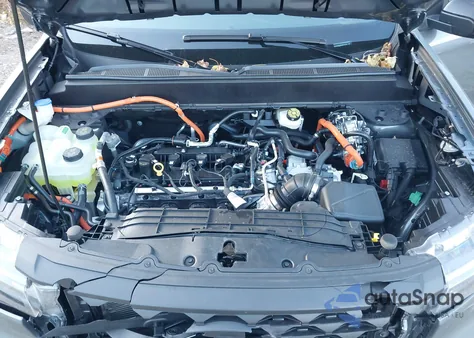 2025 Ford Maverick Xlt z USA, uszkodzony, nr VIN 3FTTW8H35SRB13440